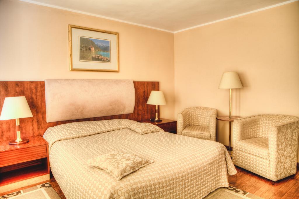 Vila Pinul Si Mesteacanul Hotel Poiana Brasov Exterior photo